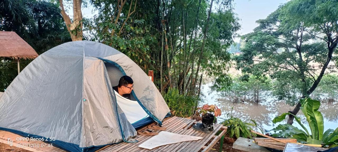 เฮือนน้ำน่าน House By The River Nan Uttaradit Exterior foto