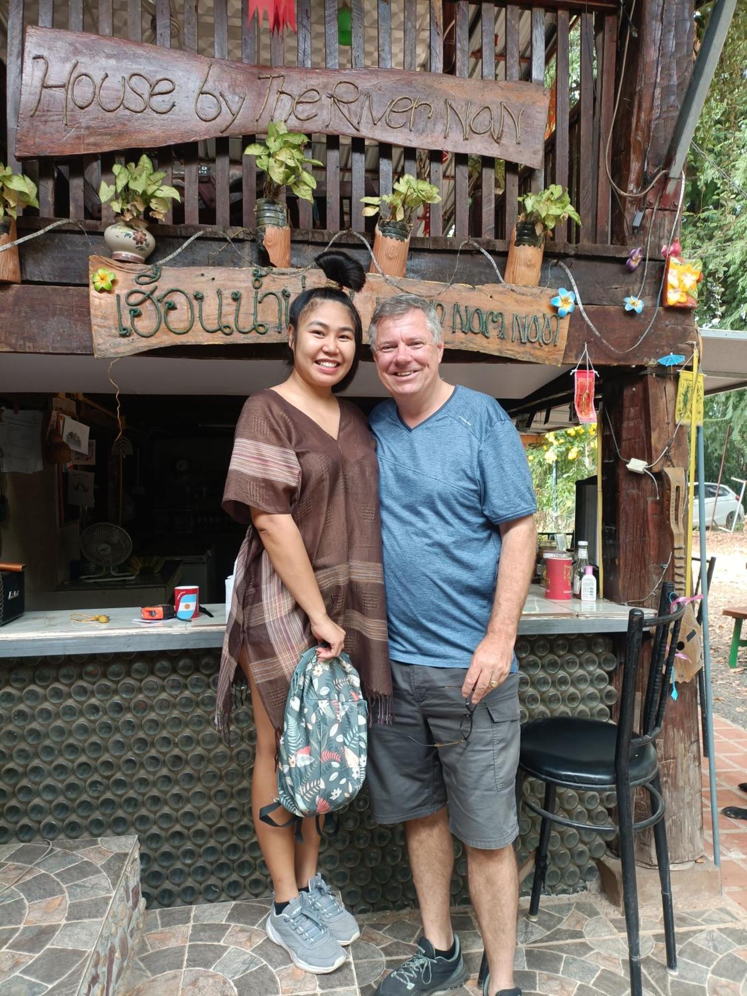 เฮือนน้ำน่าน House By The River Nan Uttaradit Exterior foto